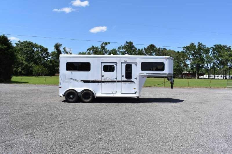 Pre-Owned 2000 Sundowner 7204GNST 2 Horse Trailer