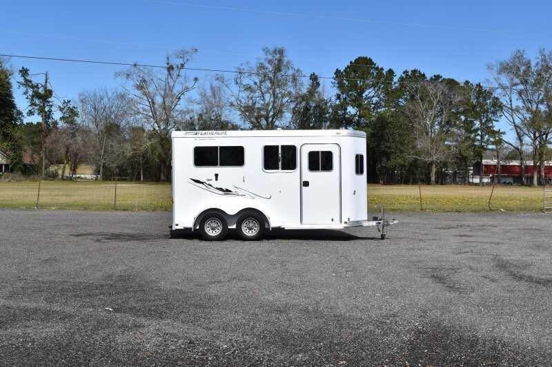 Pre-Owned 2005 Featherlite 2HST 2 Horse Trailer