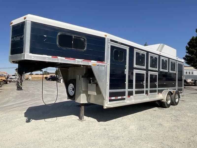 Pre-Owned 2005 Jamco 4 Horse Gooseneck Trailer