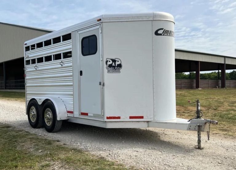 Pre-Owned 2013 model Cimarron 3 Horse Bumper Pull