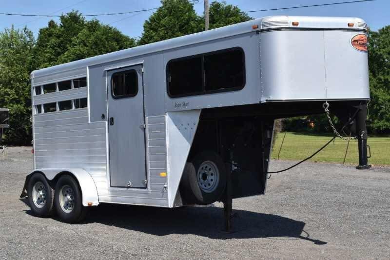 Pre-Owned 2014 Sundowner 2 Horse Gooseneck Trailer