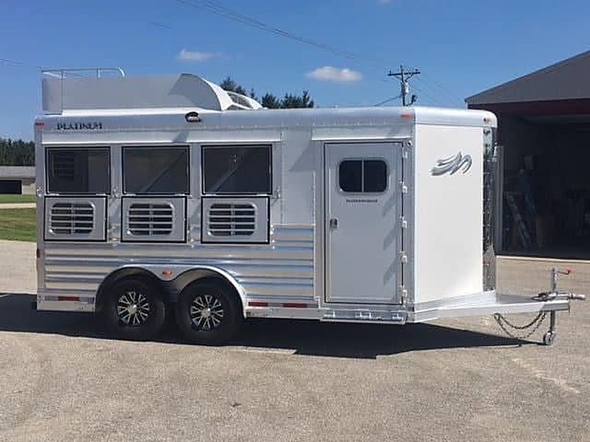 Pre-Owned 2018 Platinum Coach 3 Horse Bumper Pull