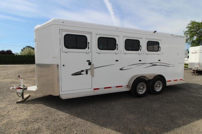 Pre-Owned 2019 Trails West Manufacturing Classic II 4 Horse Trailer