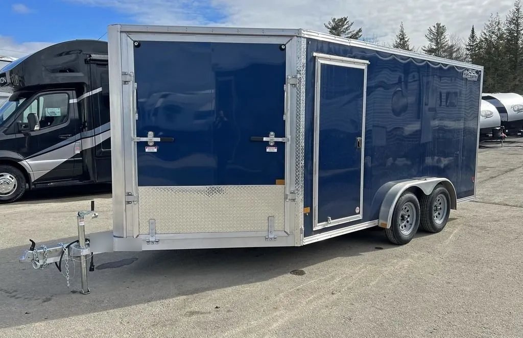 2023 High Country 7.5×14 Aluminum 2/3-Place Drive In/Out w/Tapered Ramp Doors – Used