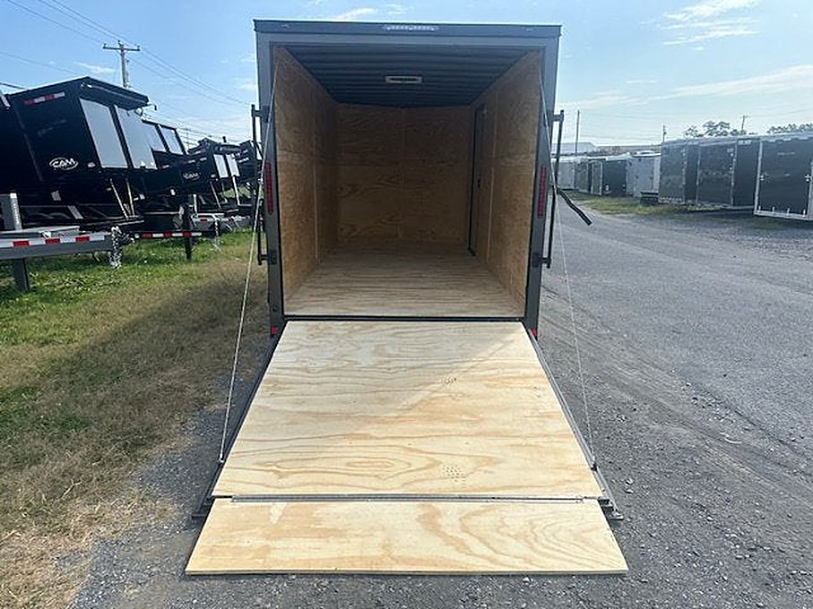 Diamond Cargo 7 x 16 Enclosed Trailer – Black Trim Package