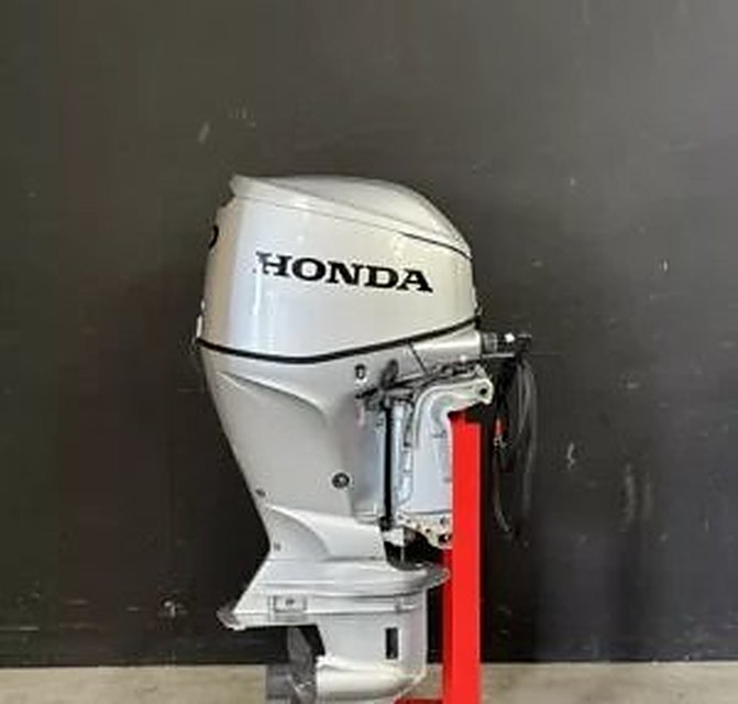 Pre-Owned Honda 60 HP EFI ’22 outboard engine