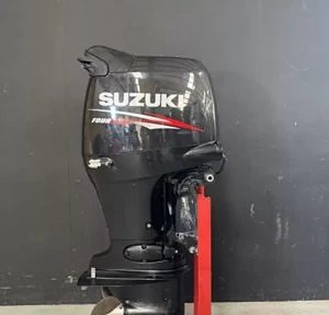 Pre-Owned Suzuki 140 HP EFI Outboard Motor