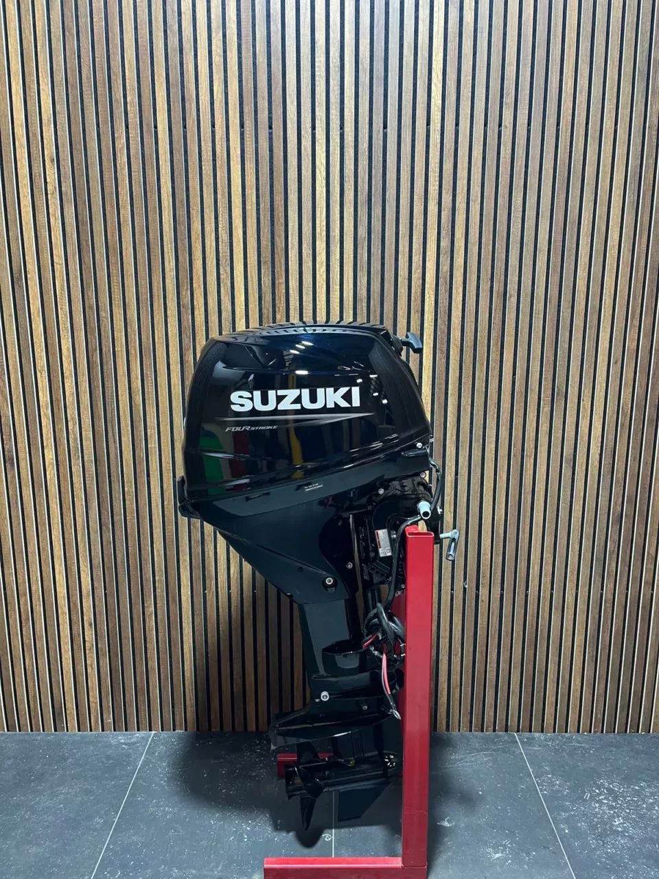 Pre-Owned Suzuki 30 HP EFI Outboard Motor