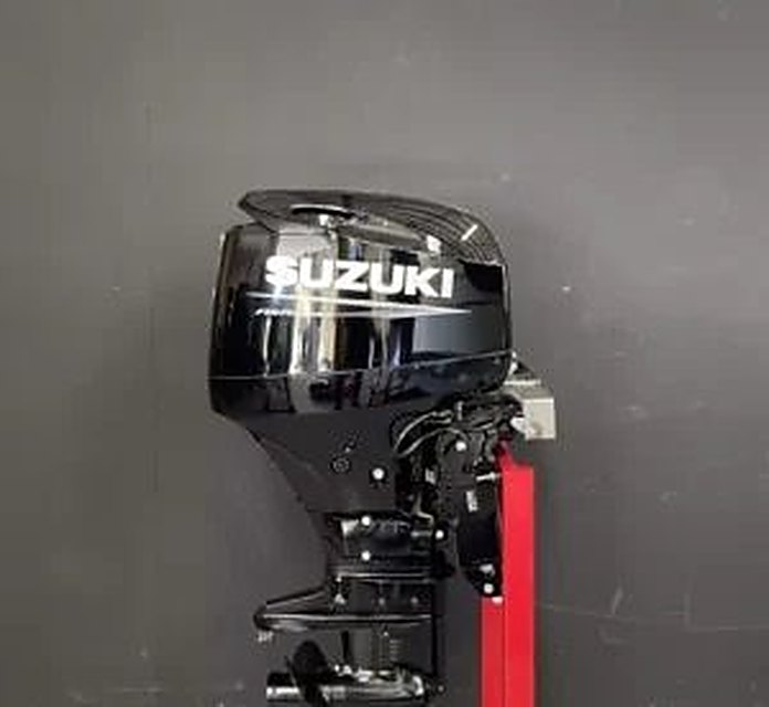 Pre-Owned Suzuki DF40 EFI 40 HP Outboard Motor