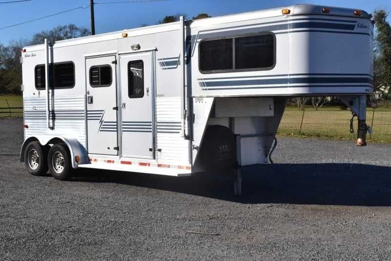 Pre-Owned 1998 Silver Star 2HGN 2 Horse Trailer with 6' Short Wall