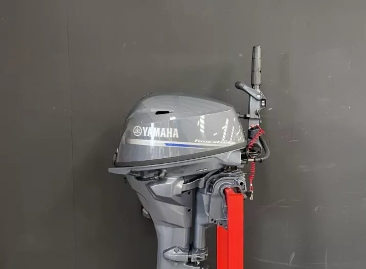 Pre-Owned Yamaha 25 HP EFI Outboard Motor