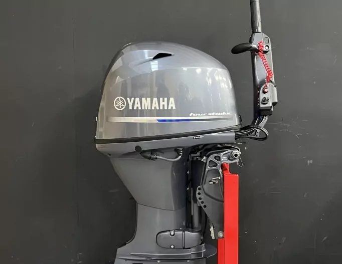 Pre-Owned Yamaha 60 HP EFI Outboard